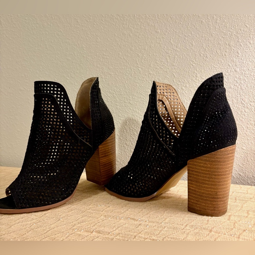 BOOTIE BUNDLE! - image 9